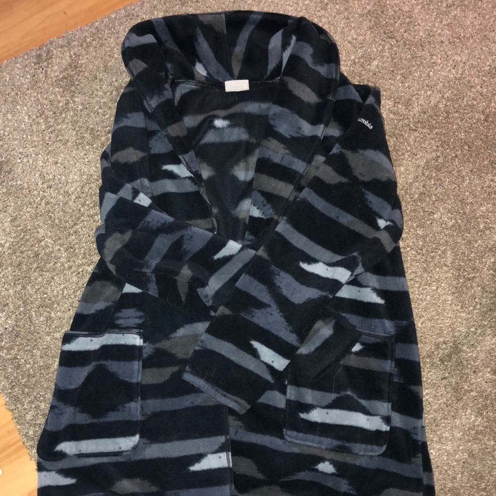 Columbia sweater
